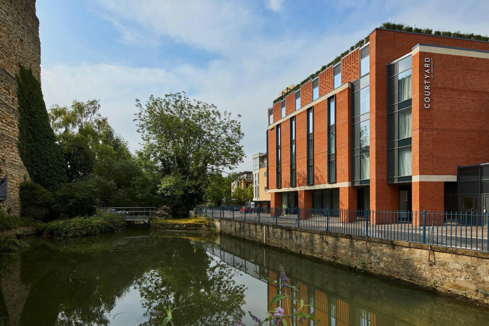 Courtyard By Marriott Oxford City Centre Εξωτερικό φωτογραφία